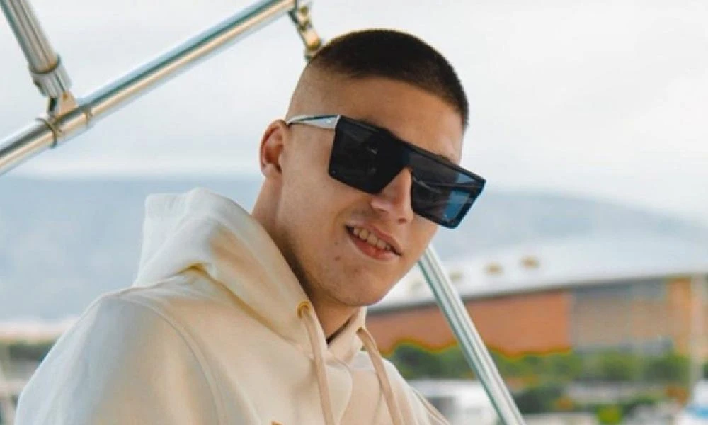 Trannos: Προκαλεί μετά το χάος των MAD VMA – «Χαζούληδες εκεί στα κανάλια»